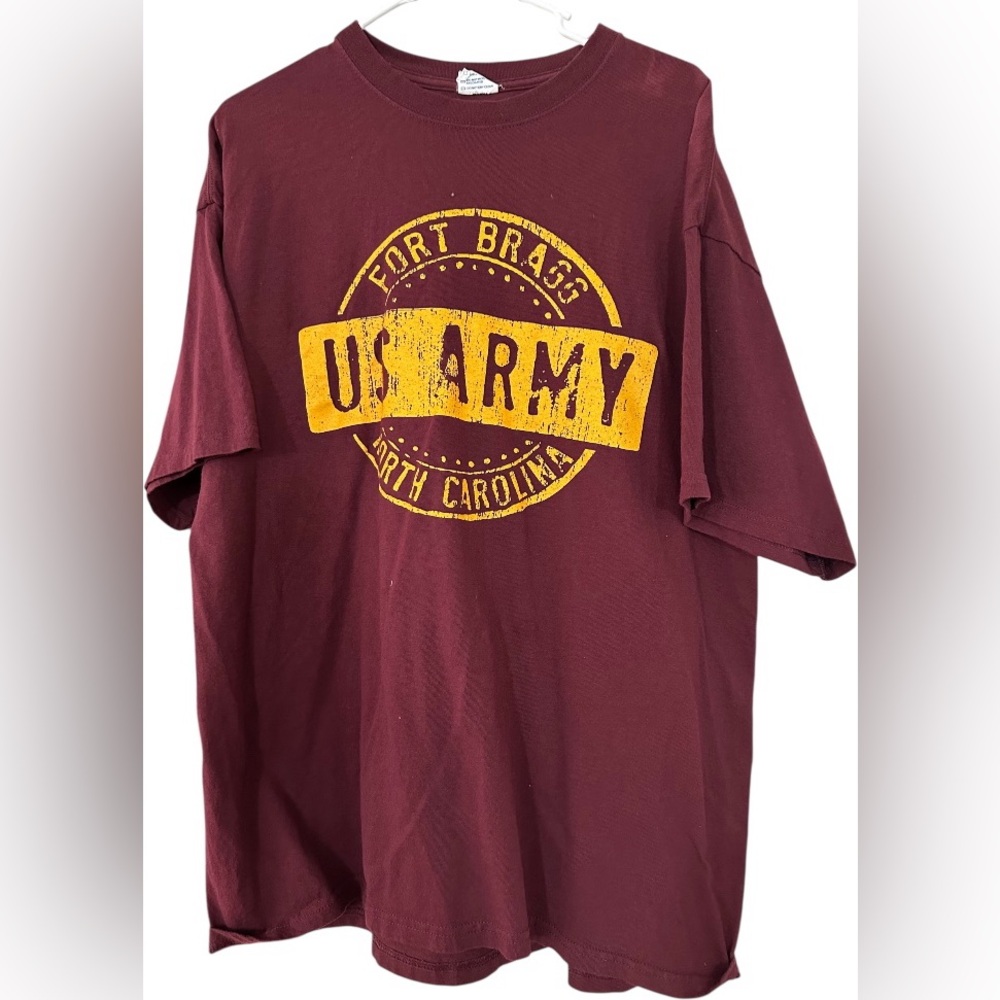 Soffe US ARMY Fort Bragg North Carolina Maroon Short Sleeve T Shirt
